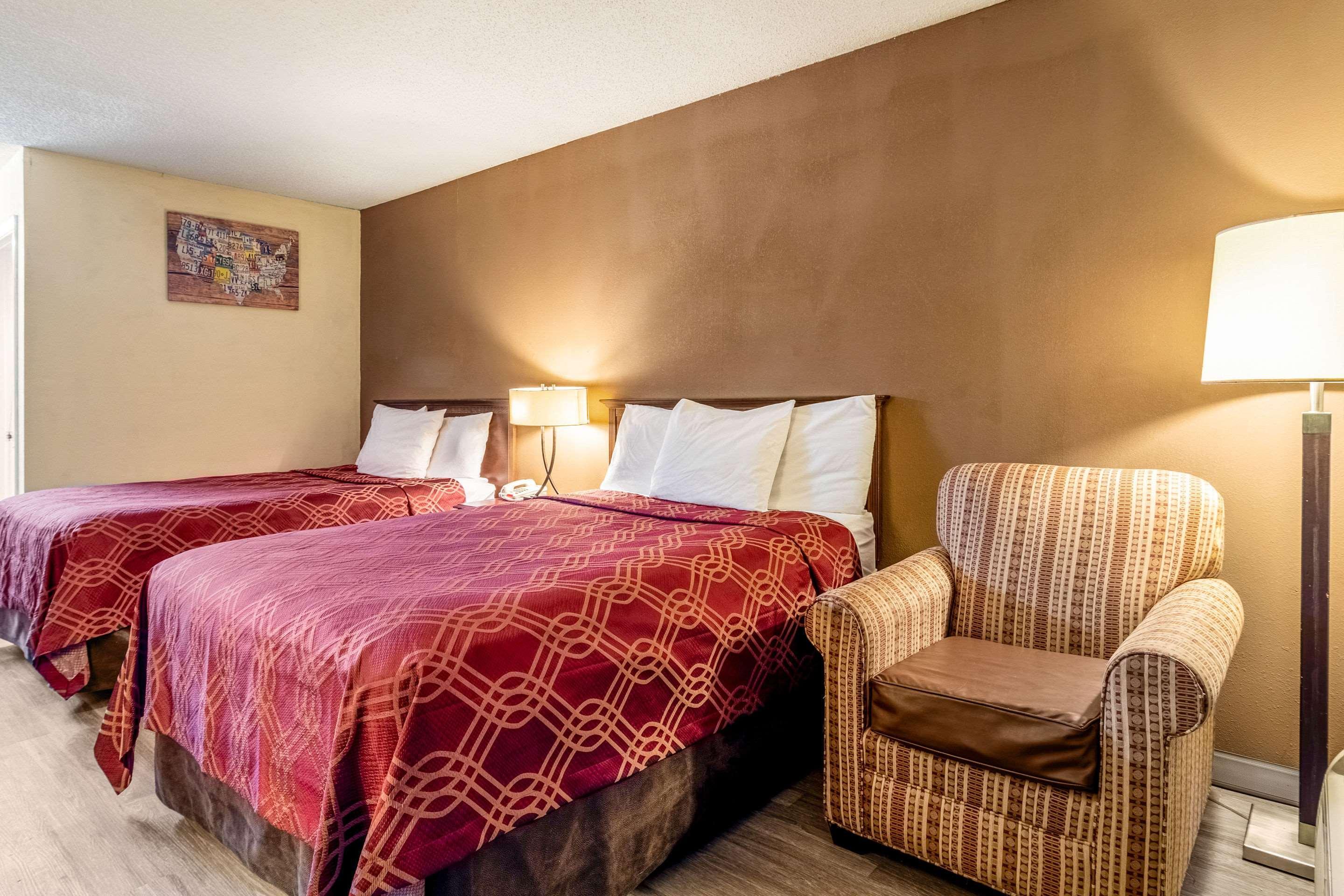 Econo Lodge Acworth Bagian luar foto