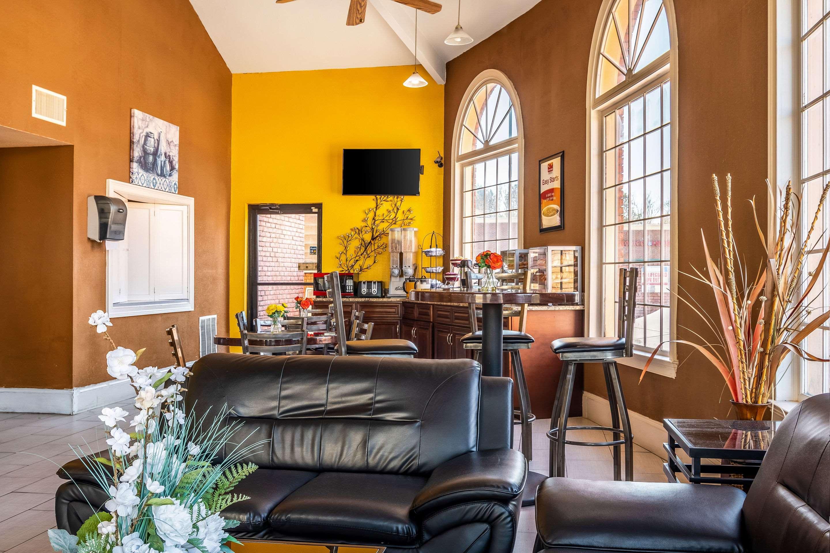 Econo Lodge Acworth Bagian luar foto