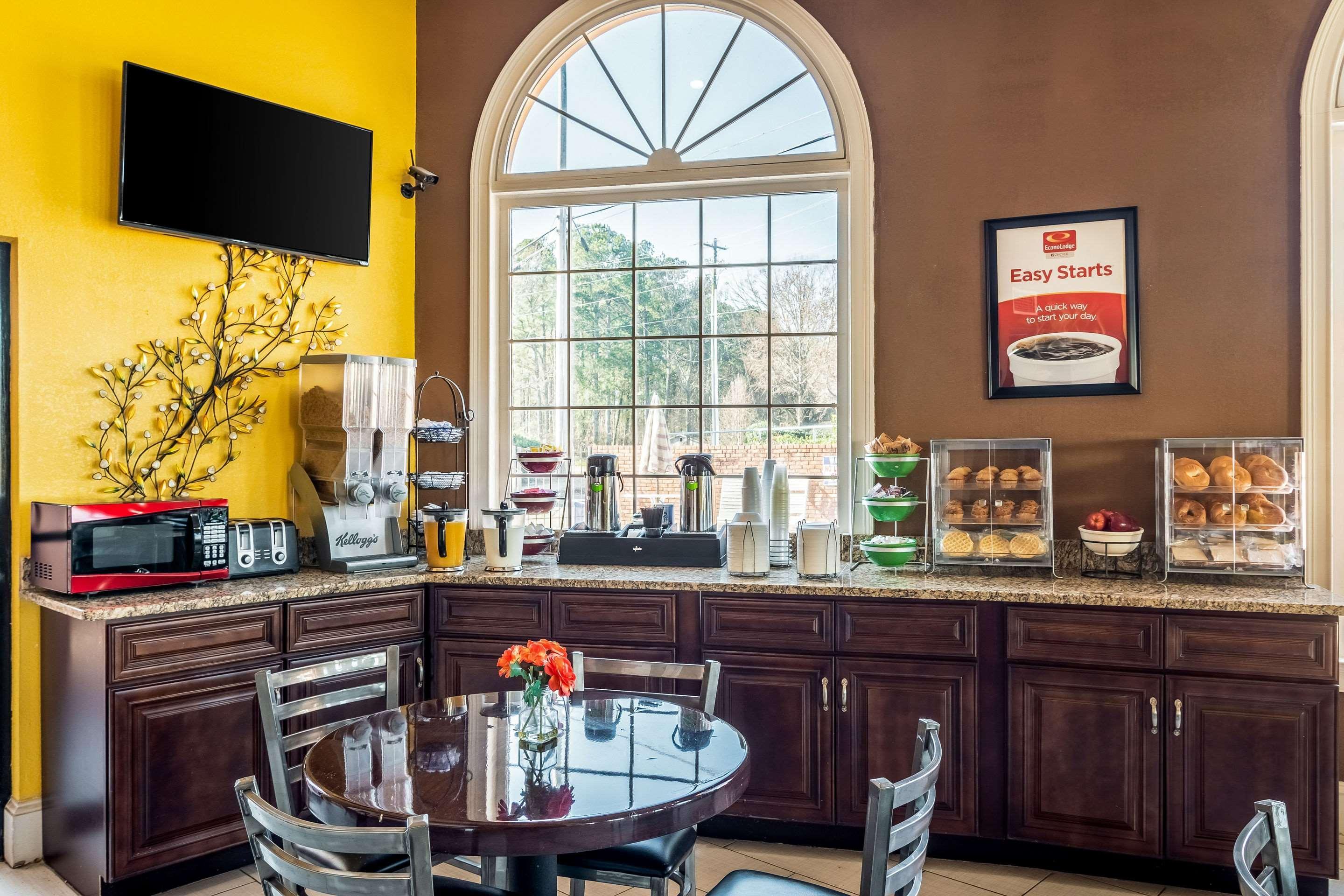 Econo Lodge Acworth Bagian luar foto
