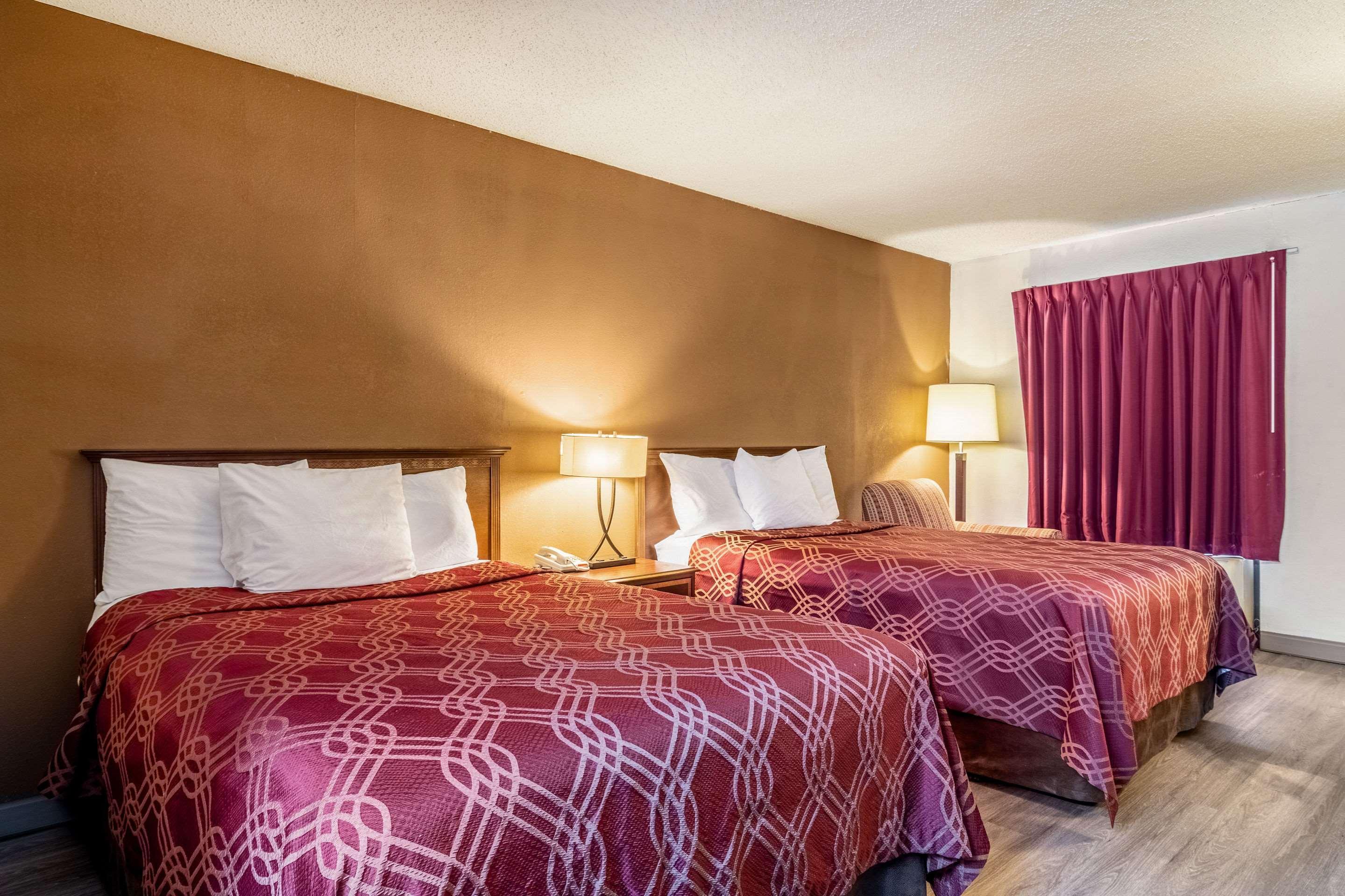 Econo Lodge Acworth Bagian luar foto