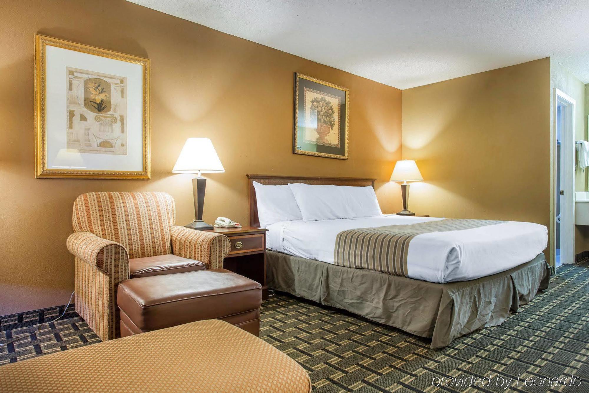 Econo Lodge Acworth Bagian luar foto