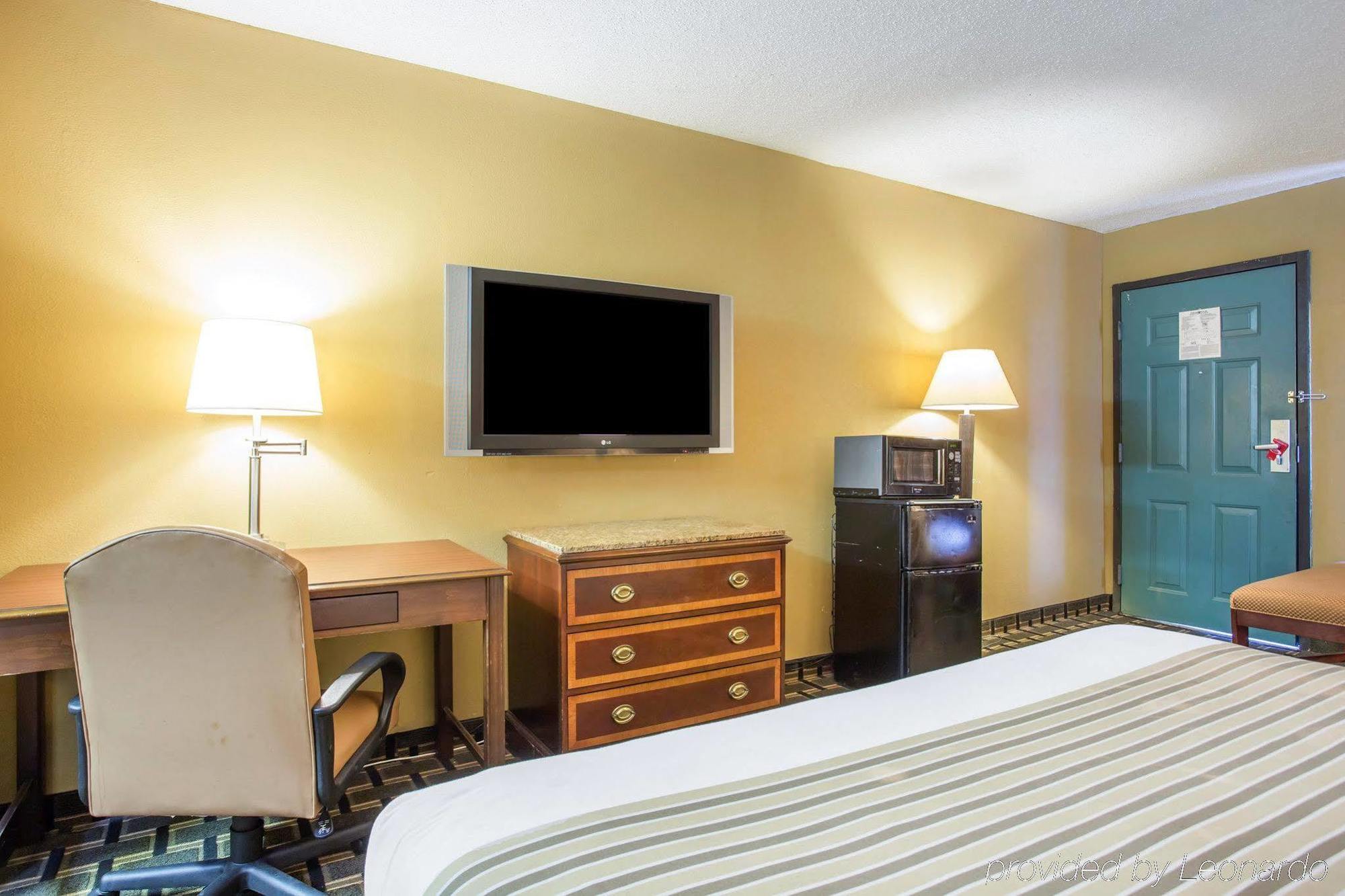 Econo Lodge Acworth Bagian luar foto